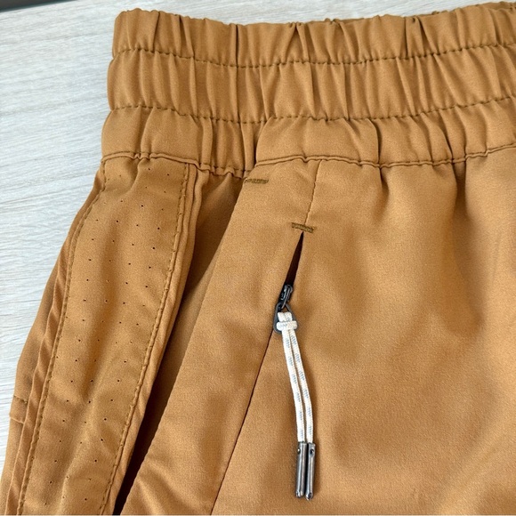 Vuori Brown Elastic Athletic Shorts Women’s Size XS - Picture 4 of 6